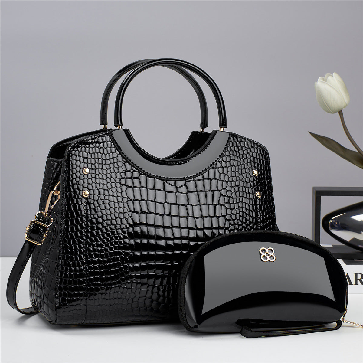 Trendy Women's Cross-body Bag