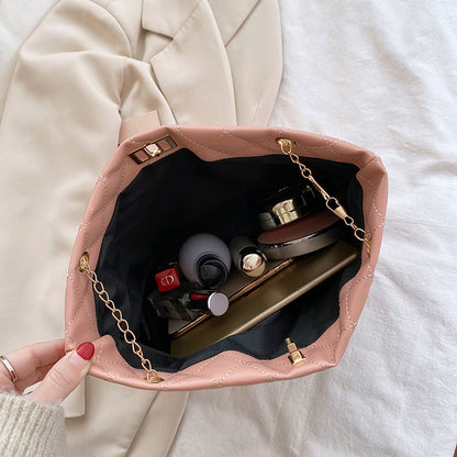 Women's Lingge Shoulder Bag Small Chains Handbags
