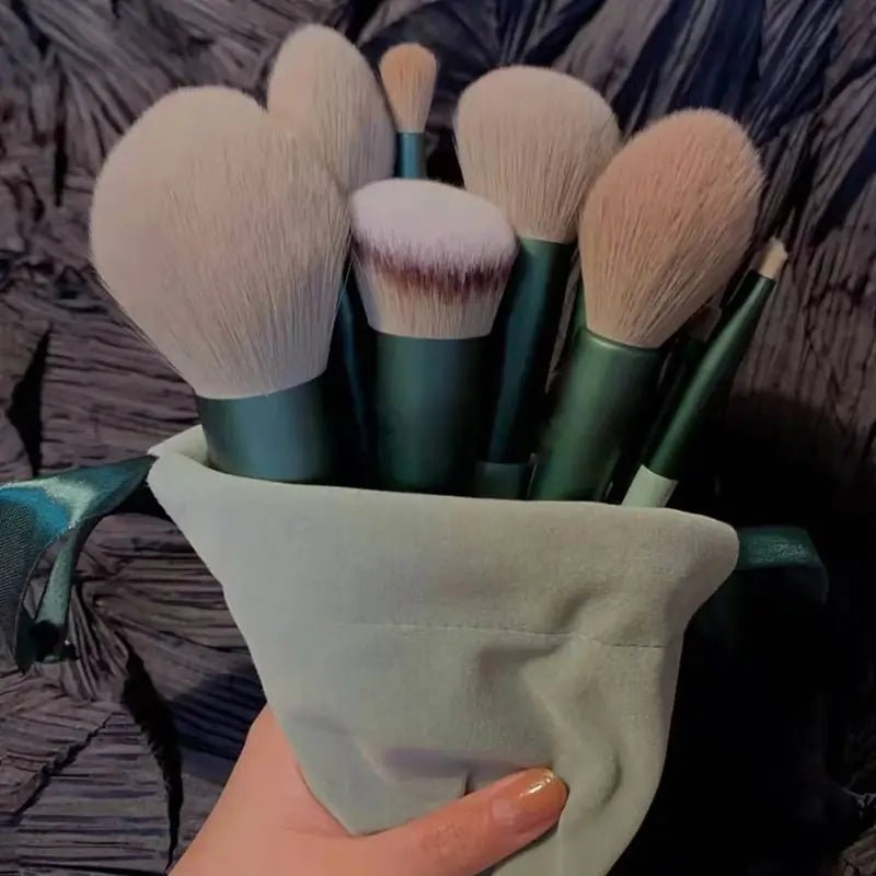 13Pcs Soft Fluffy Makeup Brushes Set - SavageBiz