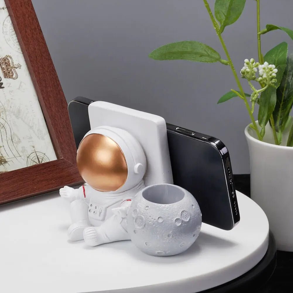 Astronaut Shape Phone Holder - SavageBiz